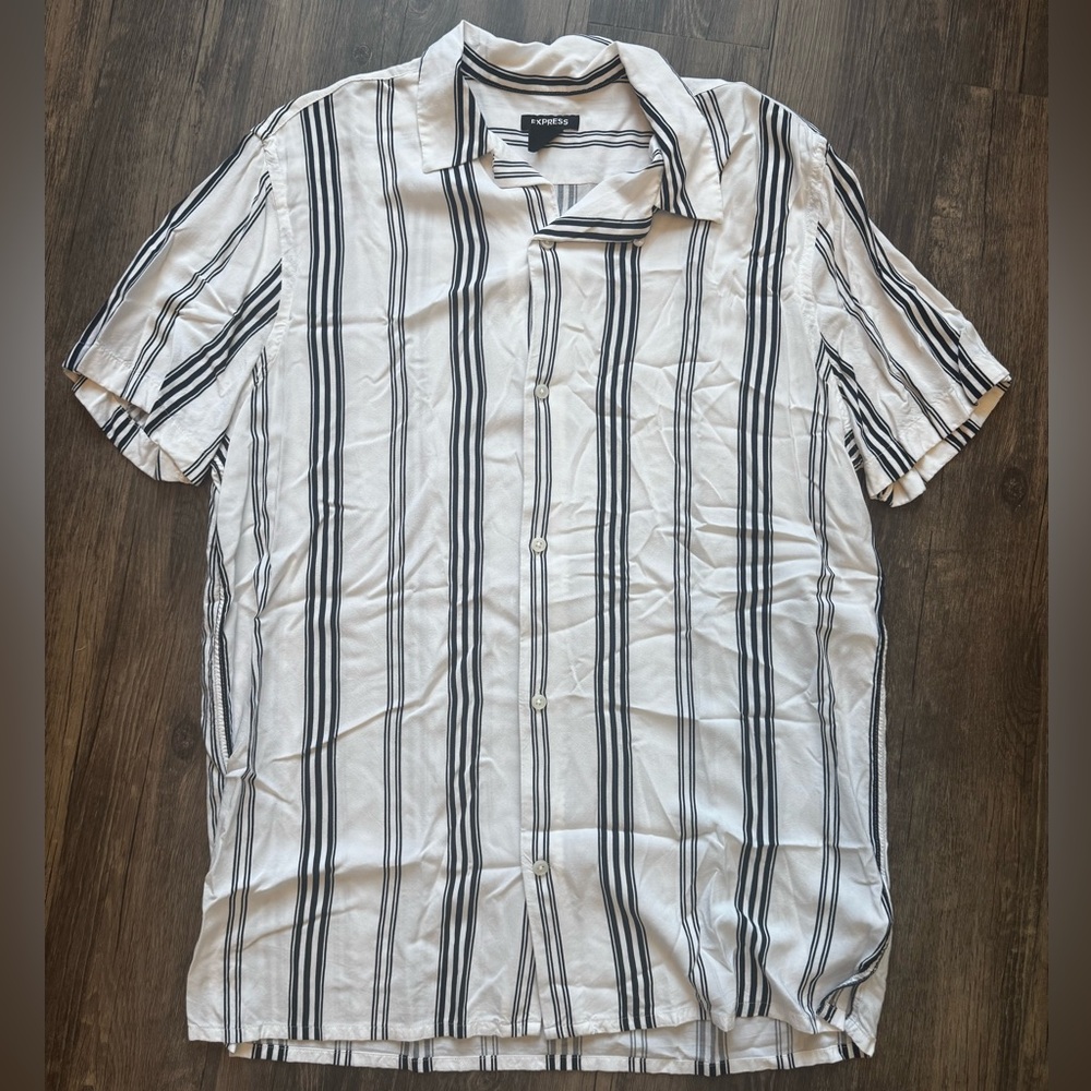 Express Men’s Large Tall White Black Striped Short Sleeve Button Up Shirt